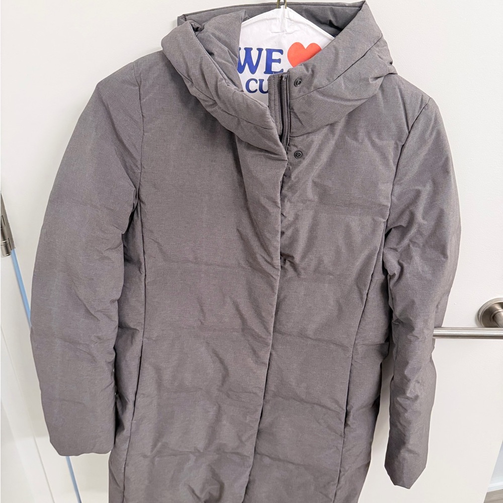 Uniqlo Charcoal Puffer Jacket